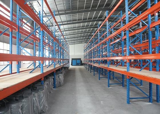巨大な倉庫用にカスタマイズされた重用産業用鋼製貯蔵ラック