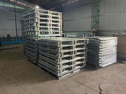 倉庫 重用鋼パレット 積み立てられるユーロ標準サイズ